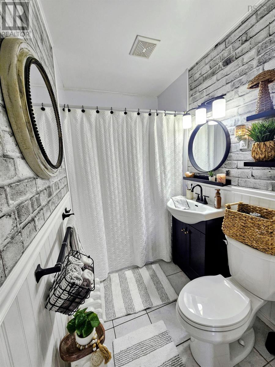 815 Main Street, Glace Bay, Nova Scotia  B1A 4Z2 - Photo 25 - 202607150