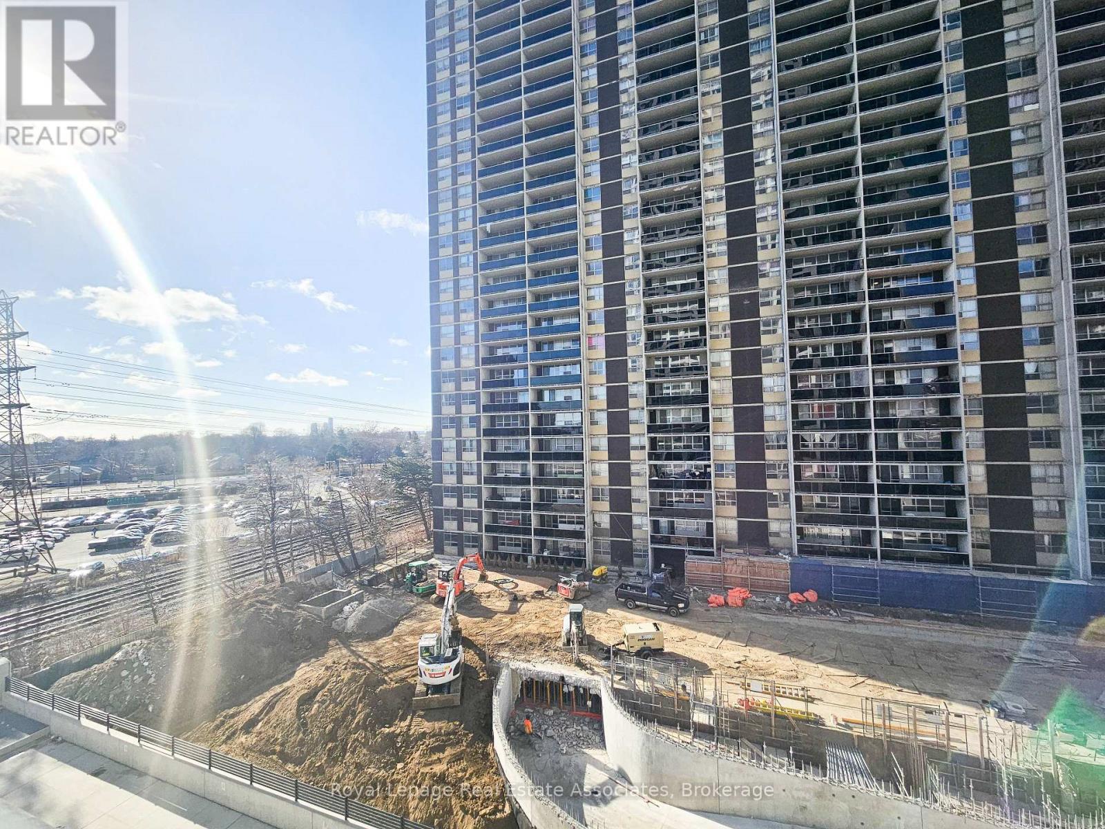 525 - 9 Mabelle Avenue, Toronto, Ontario  M9A 0E1 - Photo 14 - W12989932