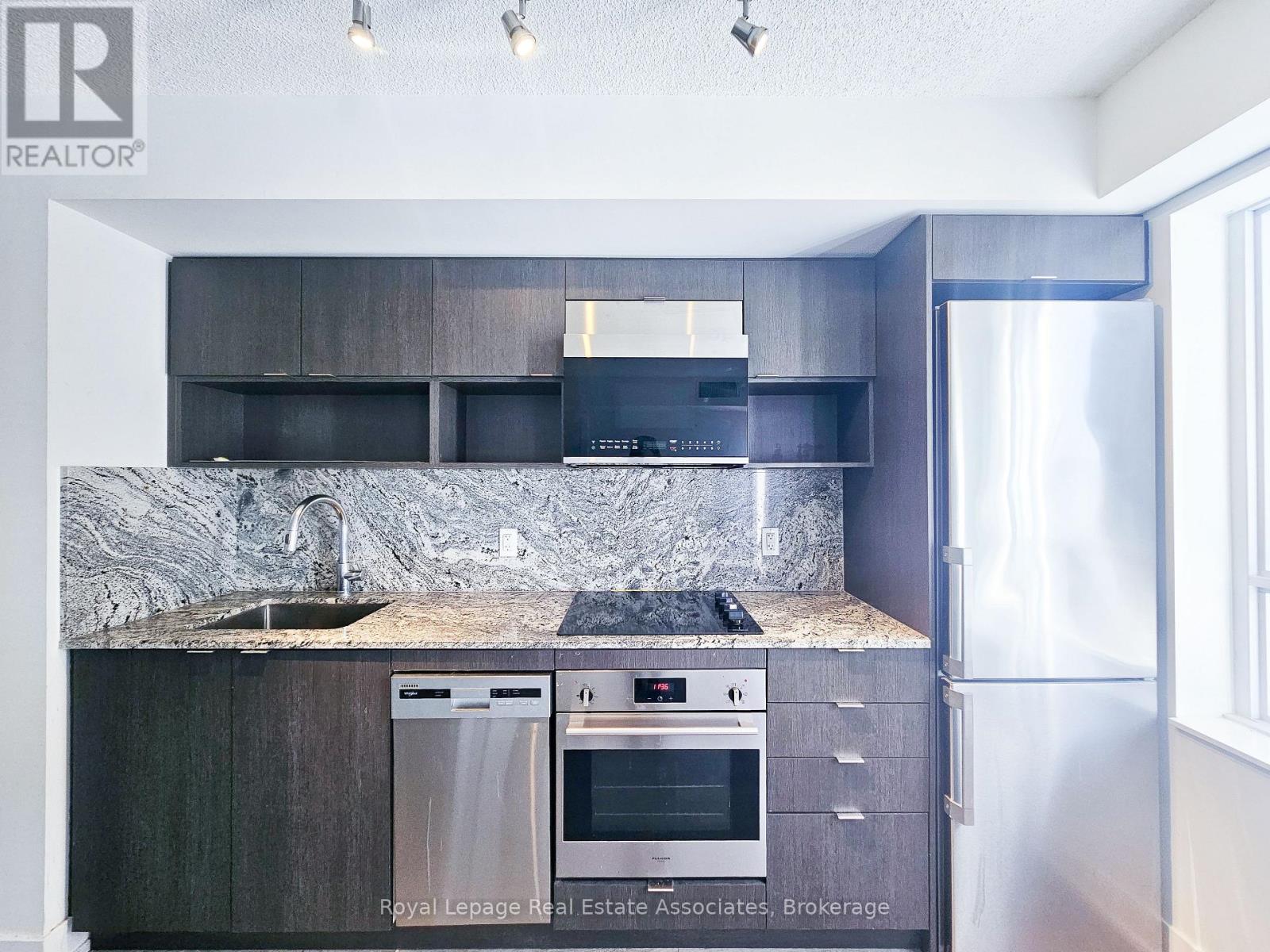 525 - 9 Mabelle Avenue, Toronto, Ontario  M9A 0E1 - Photo 5 - W12989932