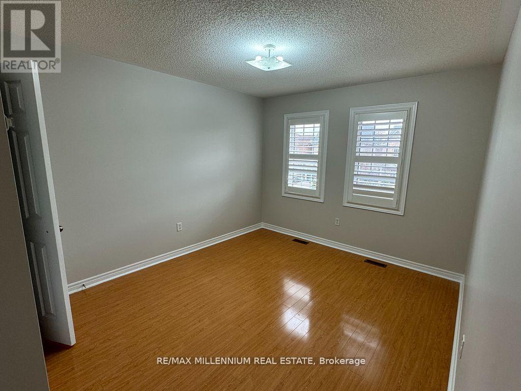 23 Calderstone Drive S, Brampton, Ontario  L6P 2A4 - Photo 6 - W12989936