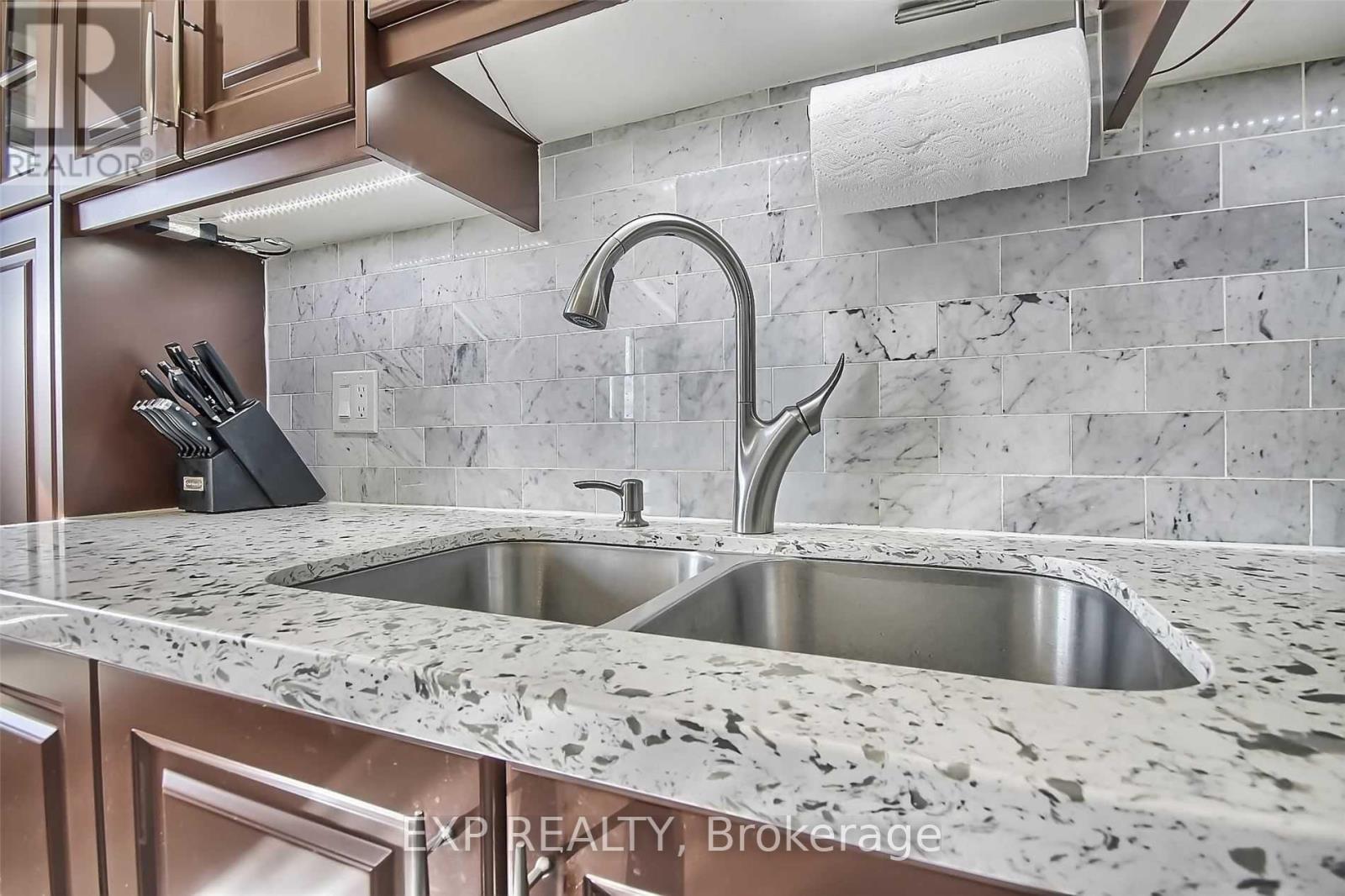 # Upper - 35h View Green Crescent, Toronto, Ontario  M9W 7E1 - Photo 11 - W12989948