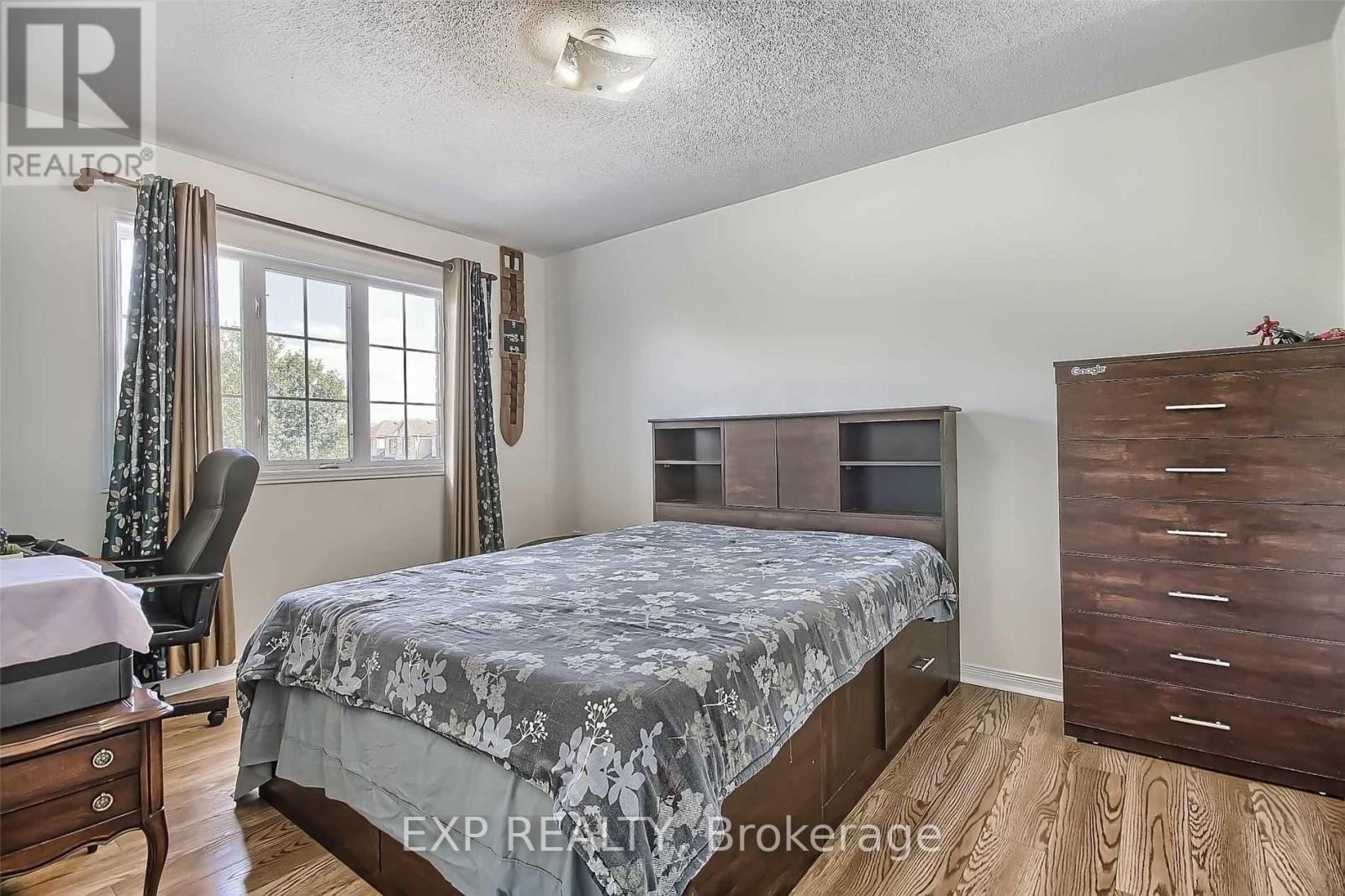 # Upper - 35h View Green Crescent, Toronto, Ontario  M9W 7E1 - Photo 26 - W12989948