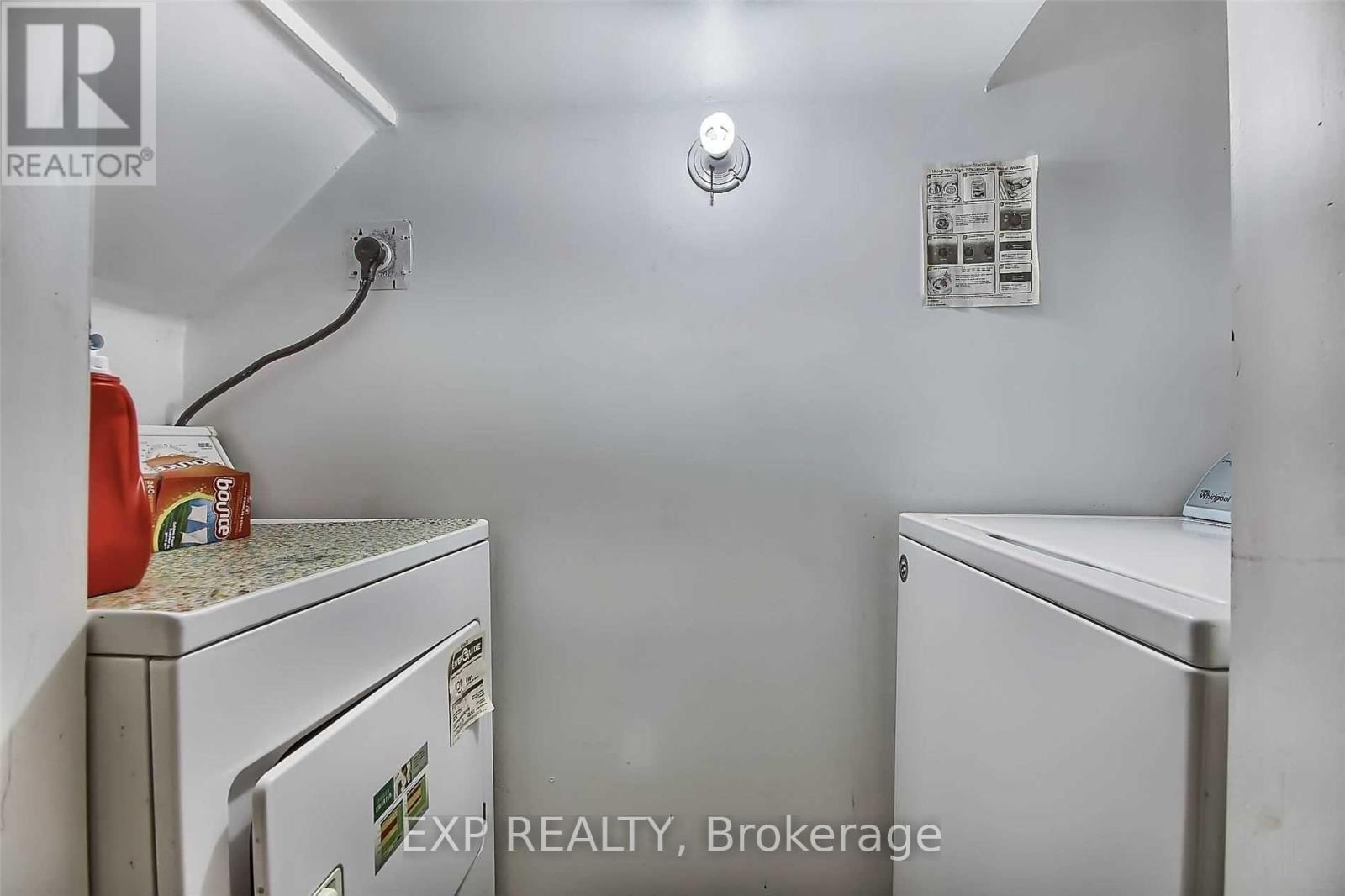 # Upper - 35h View Green Crescent, Toronto, Ontario  M9W 7E1 - Photo 29 - W12989948