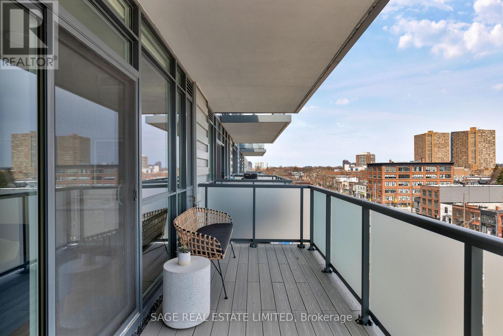 707 - 36 Howard Park Avenue, Toronto, Ontario  M6R 0A5 - Photo 13 - W12989950