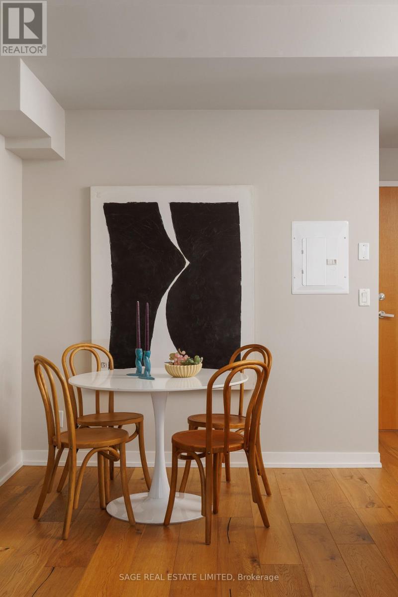 707 - 36 Howard Park Avenue, Toronto, Ontario  M6R 0A5 - Photo 17 - W12989950