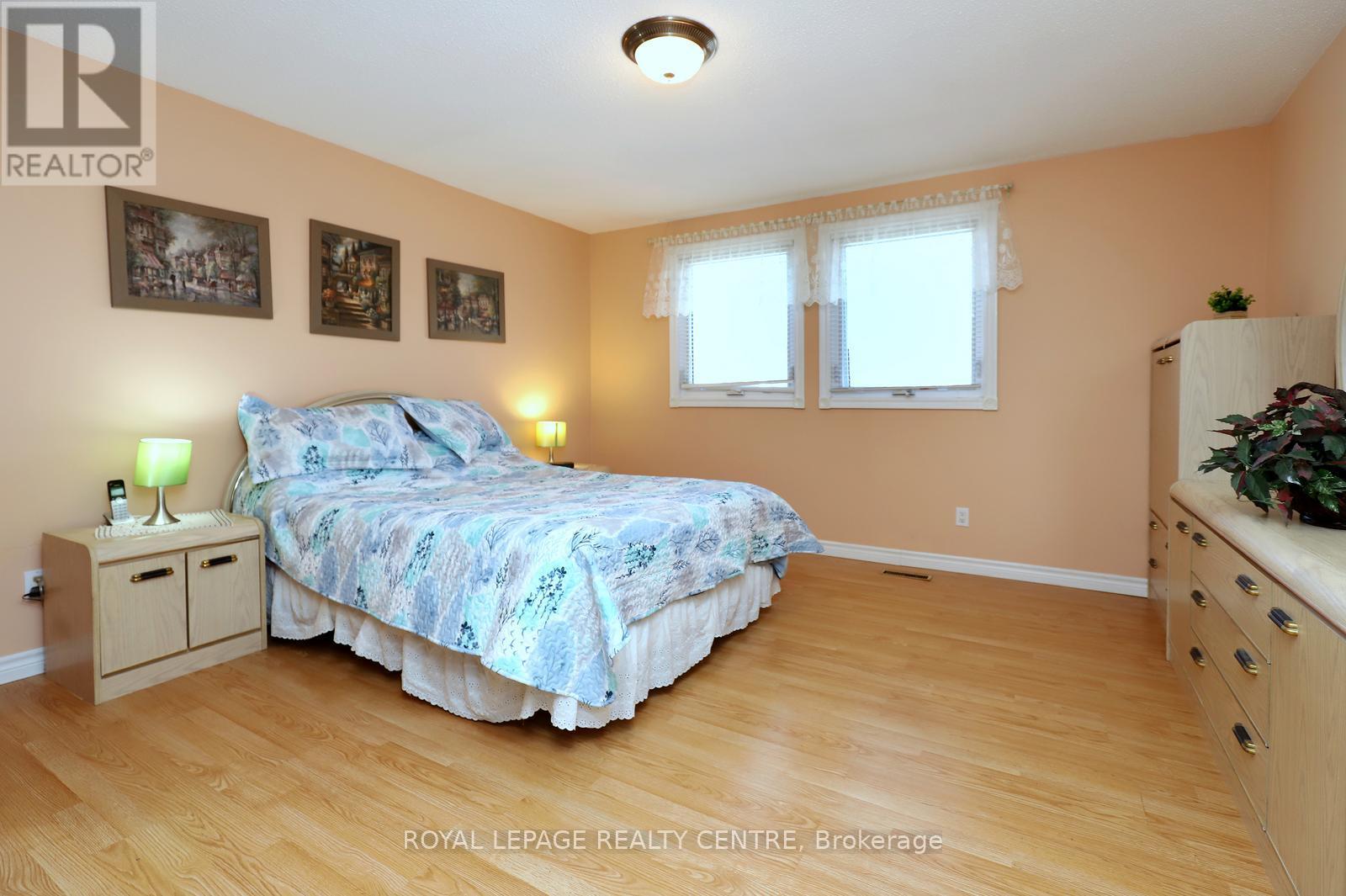 606 Hartfordshire Lane, Mississauga, Ontario  L5B 2X1 - Photo 23 - W12989952