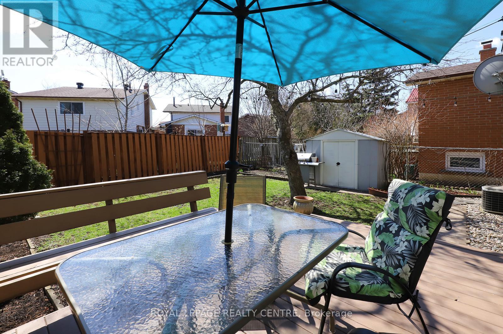 606 Hartfordshire Lane, Mississauga, Ontario  L5B 2X1 - Photo 32 - W12989952