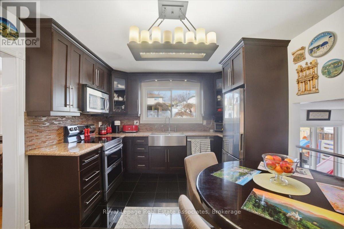 3652 Haven Glenn, Mississauga, Ontario  L4X 1X8 - Photo 17 - W12989970