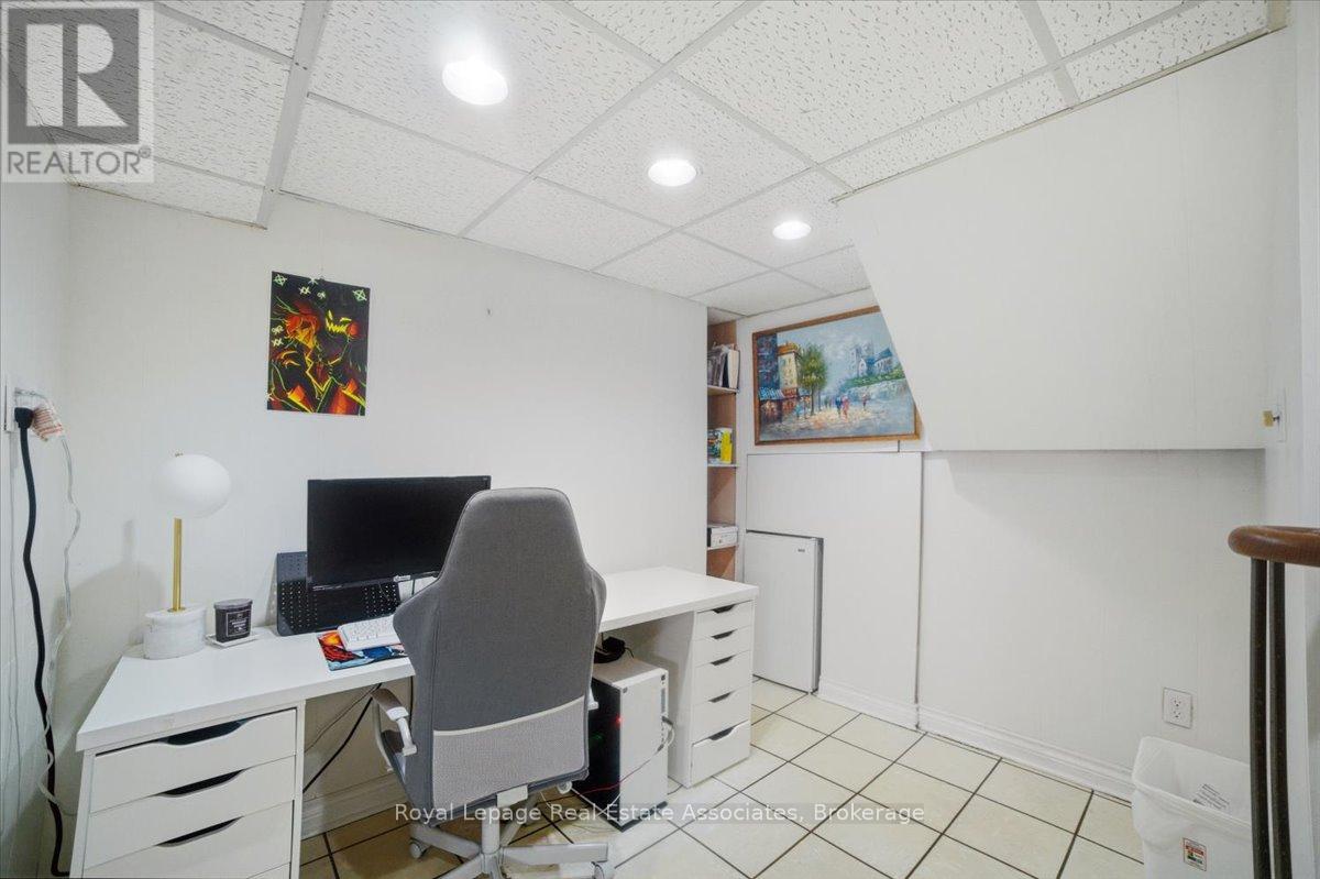 3652 Haven Glenn, Mississauga, Ontario  L4X 1X8 - Photo 37 - W12989970