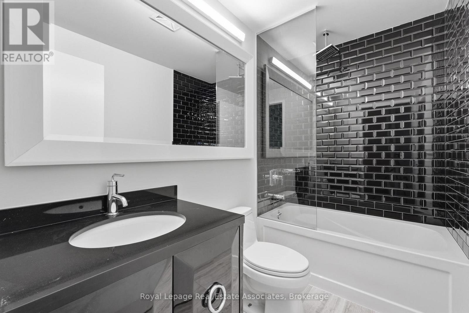 2116 - 90 Park Lawn Road, Toronto, Ontario  M8Y 0B6 - Photo 22 - W12989994