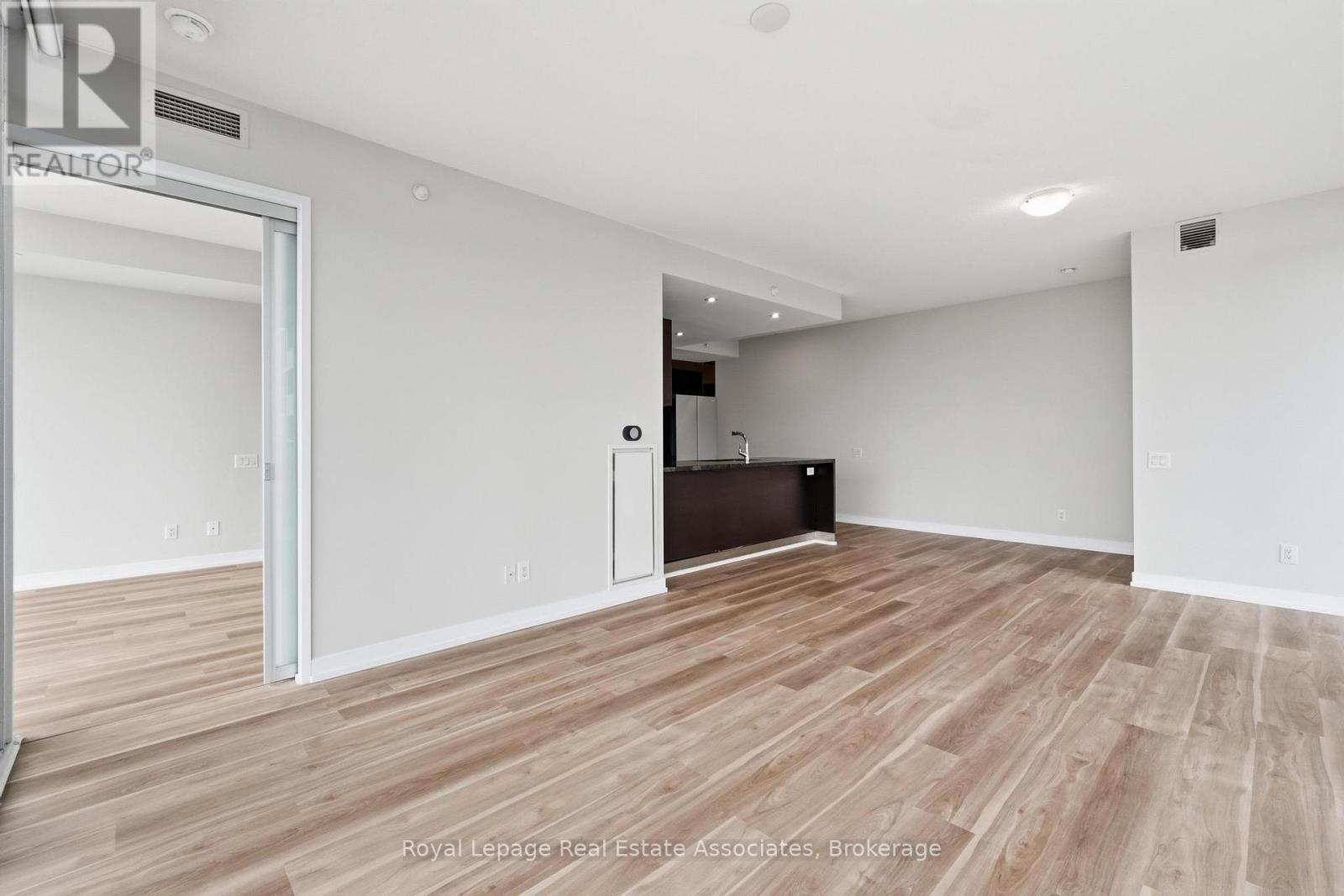 2116 - 90 Park Lawn Road, Toronto, Ontario  M8Y 0B6 - Photo 8 - W12989994