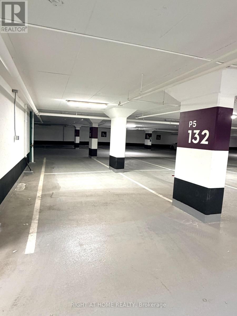 2511 - 448 Burnhamthorpe Road W, Mississauga, Ontario  L5B 0R4 - Photo 16 - W12989996