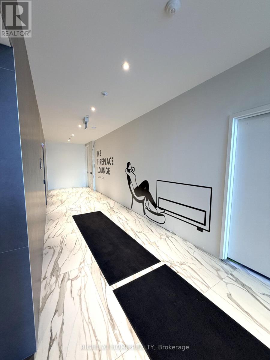 2511 - 448 Burnhamthorpe Road W, Mississauga, Ontario  L5B 0R4 - Photo 19 - W12989996