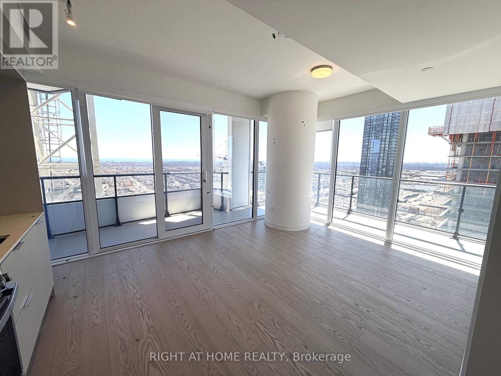 2511 - 448 Burnhamthorpe Road W, Mississauga, Ontario  L5B 0R4 - Photo 5 - W12989996