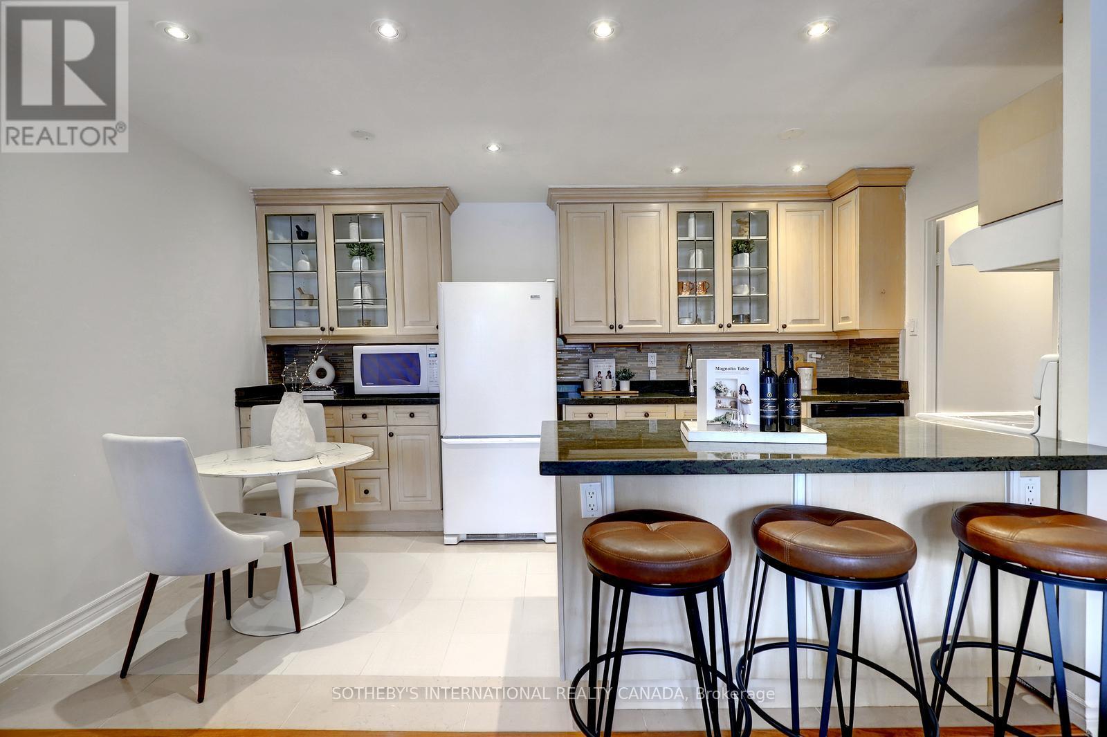 104 - 1515 Lakeshore Road E, Mississauga, Ontario  L5E 3E2 - Photo 8 - W12990008