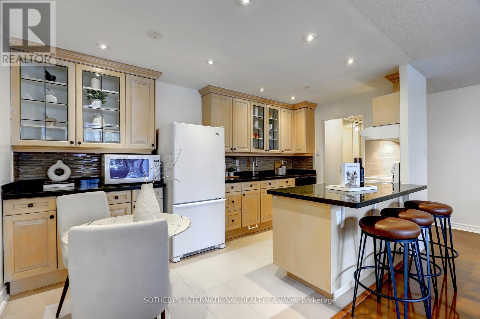 104 - 1515 Lakeshore Road E, Mississauga, Ontario  L5E 3E2 - Photo 9 - W12990008