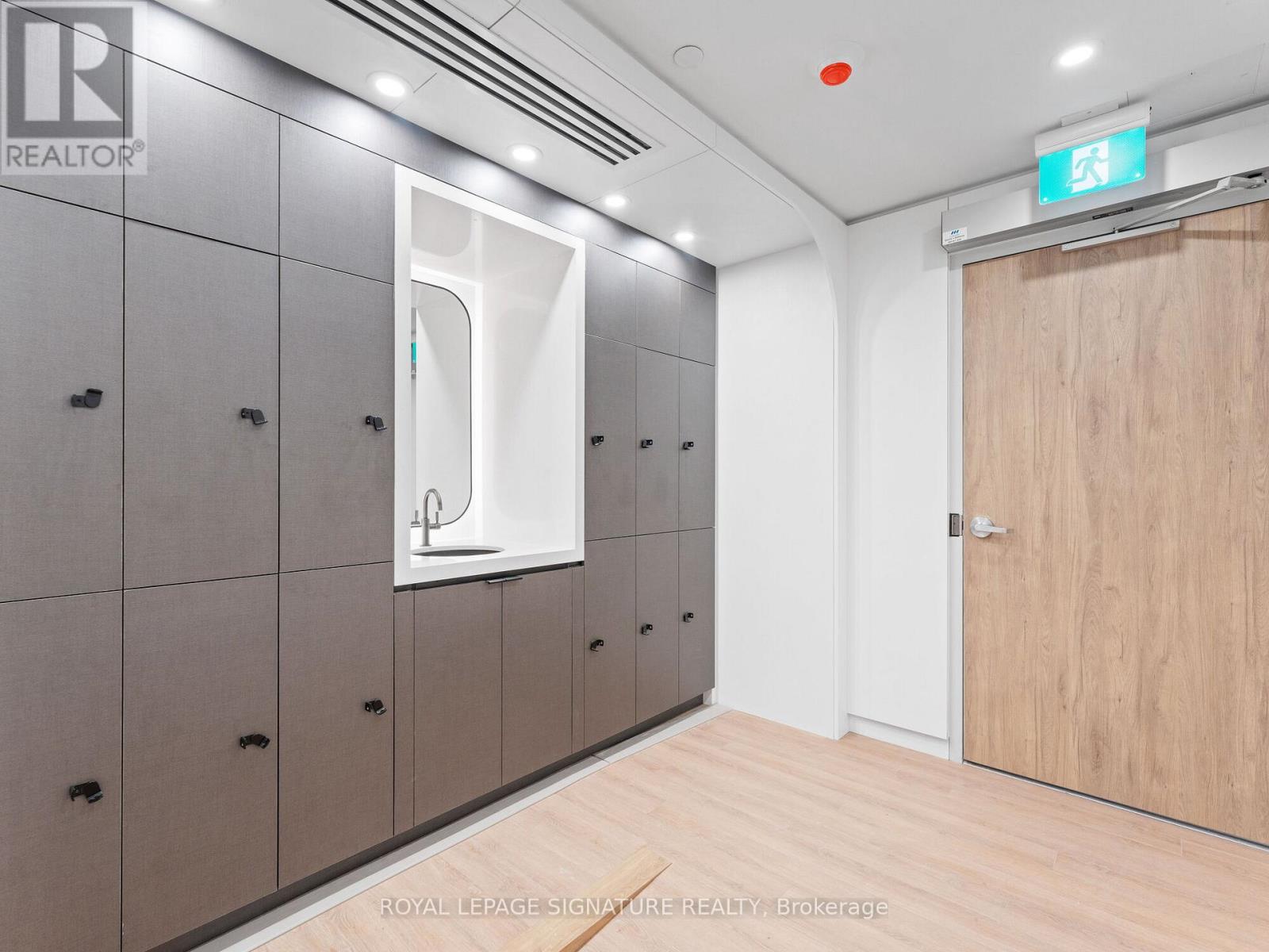 1021 - 1100 Sheppard Avenue W, Toronto, Ontario  M3K 0E4 - Photo 38 - W12990020