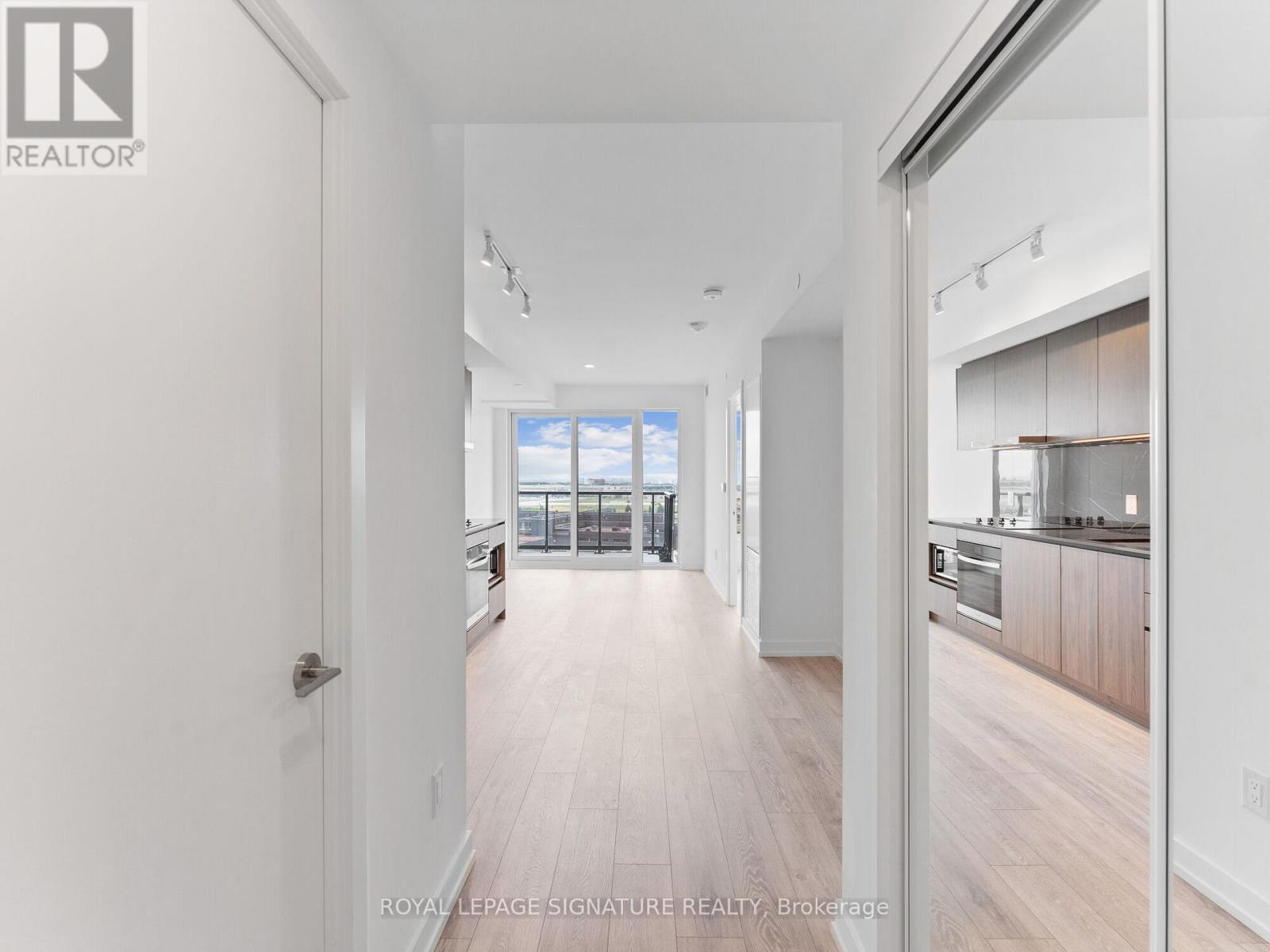 1021 - 1100 Sheppard Avenue W, Toronto, Ontario  M3K 0E4 - Photo 9 - W12990020