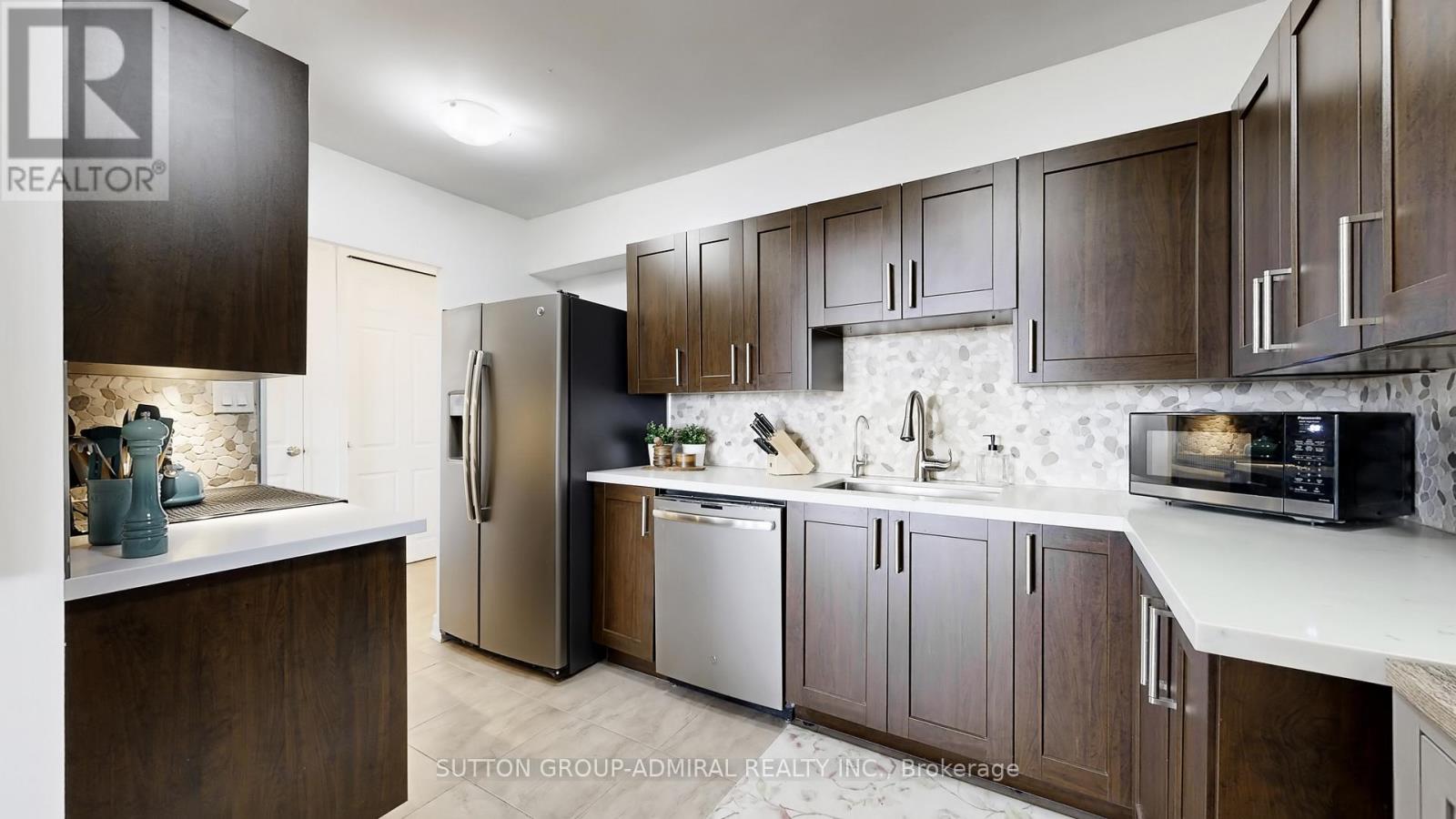 2402 - 85 Emmett Avenue, Toronto, Ontario  M6M 5A2 - Photo 6 - W12990060