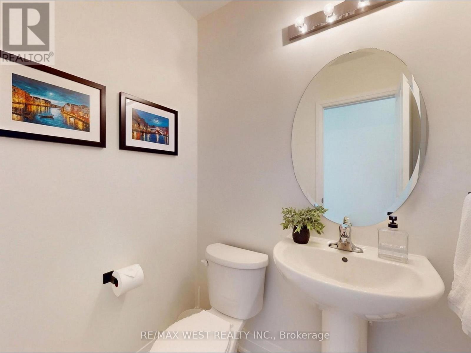 32 Angelfish Road, Brampton, Ontario  L7A 5C3 - Photo 18 - W12990068