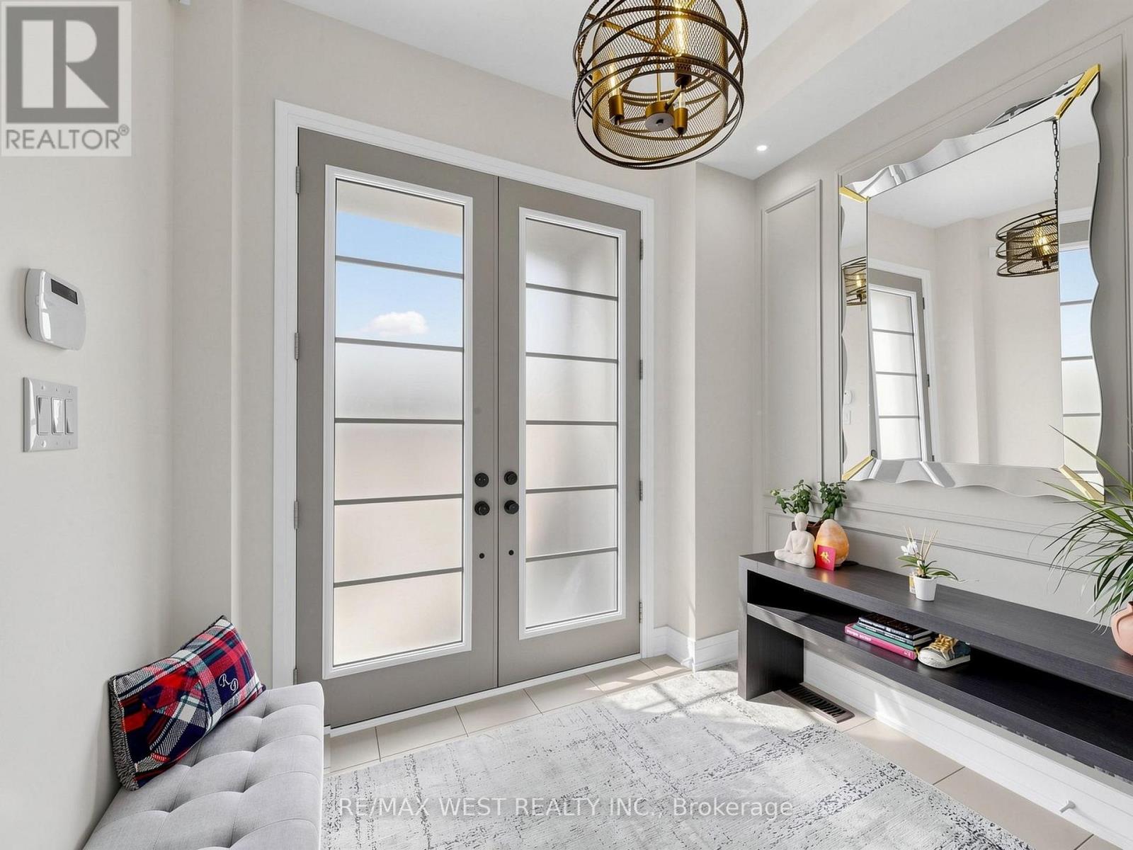 32 Angelfish Road, Brampton, Ontario  L7A 5C3 - Photo 19 - W12990068