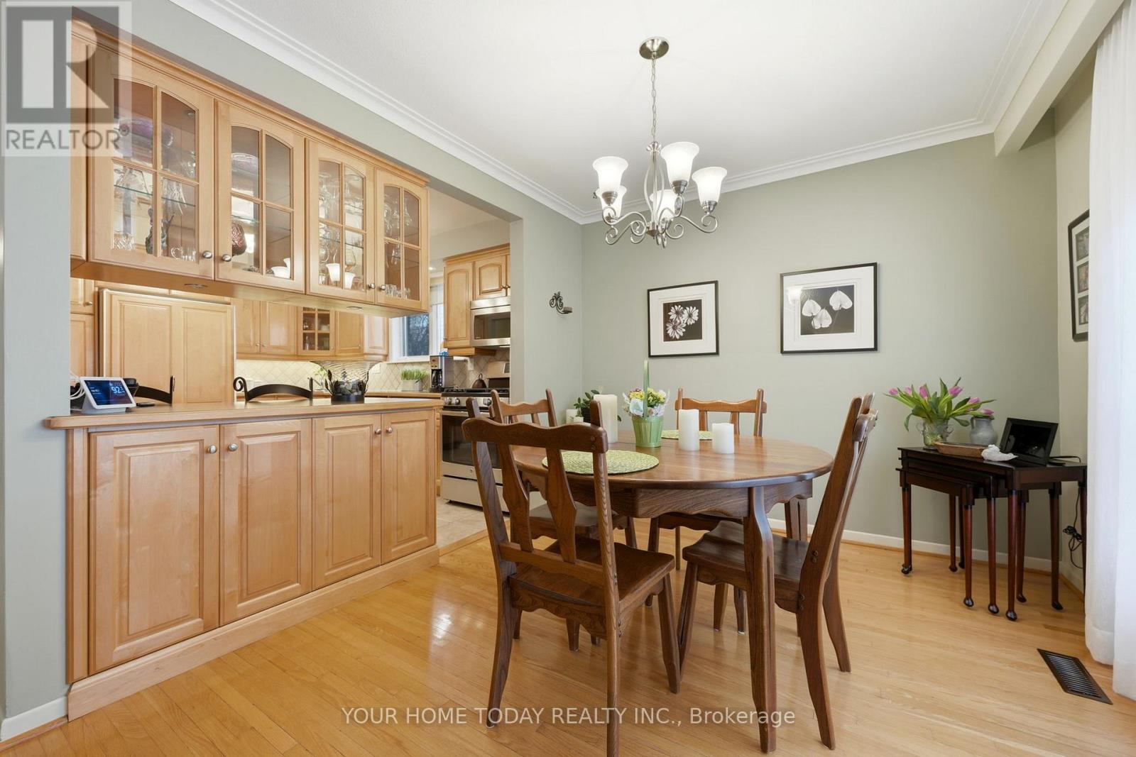 51 Faludon Drive, Halton Hills, Ontario  L7G 1H8 - Photo 15 - W12990074