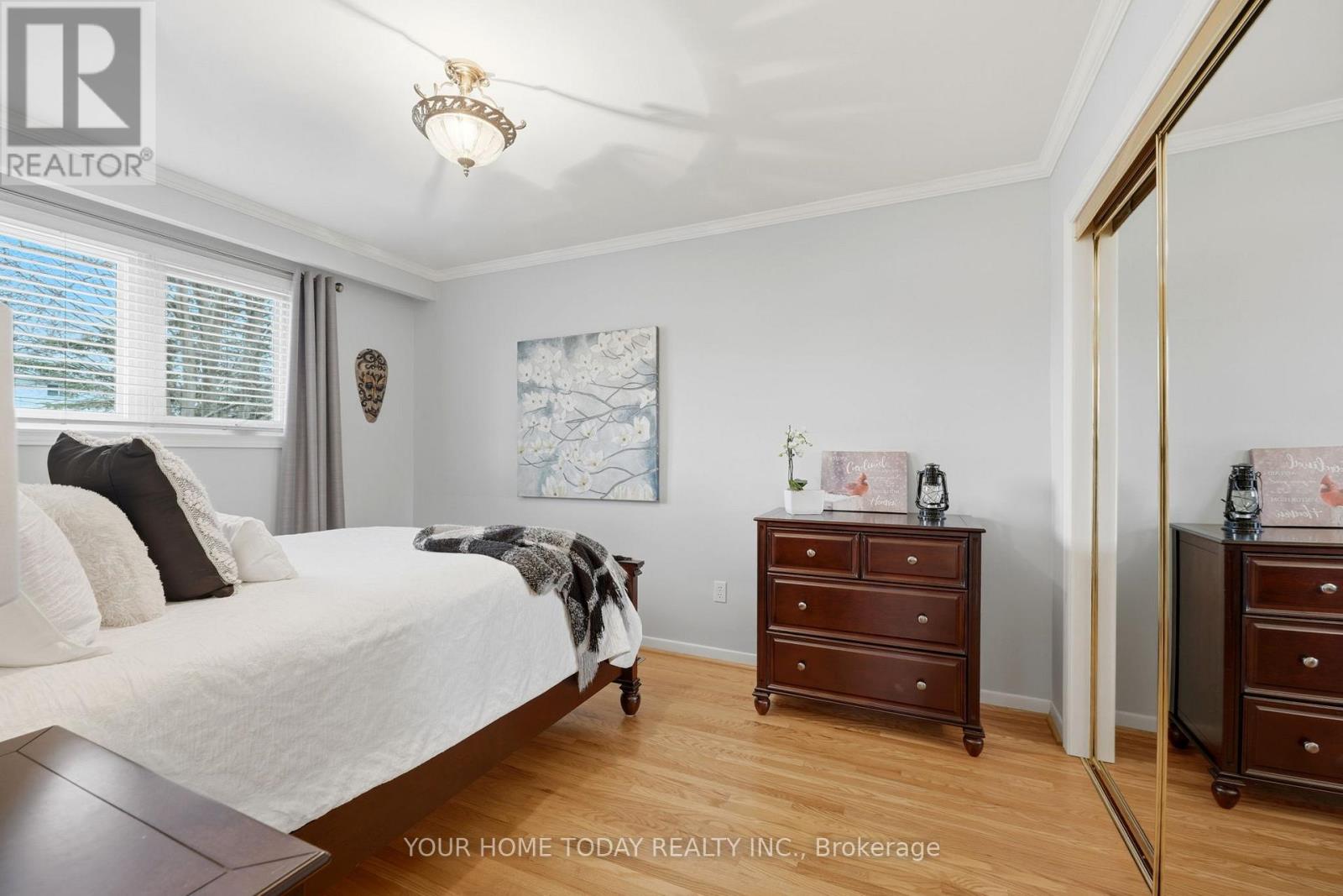 51 Faludon Drive, Halton Hills, Ontario  L7G 1H8 - Photo 18 - W12990074