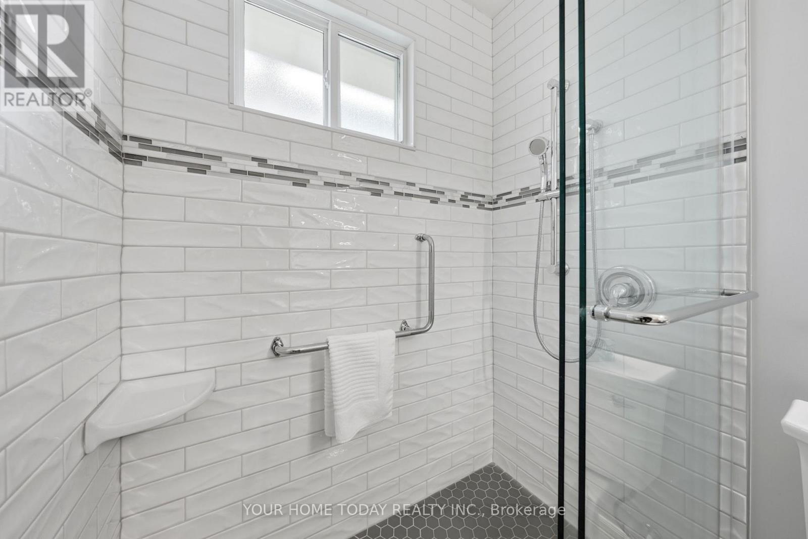 51 Faludon Drive, Halton Hills, Ontario  L7G 1H8 - Photo 20 - W12990074