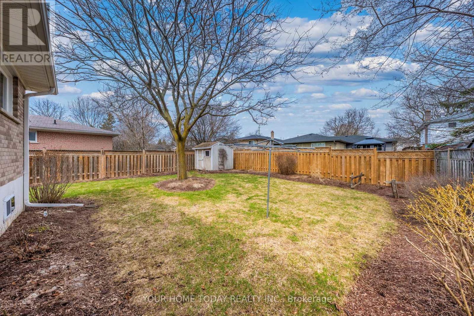 51 Faludon Drive, Halton Hills, Ontario  L7G 1H8 - Photo 34 - W12990074