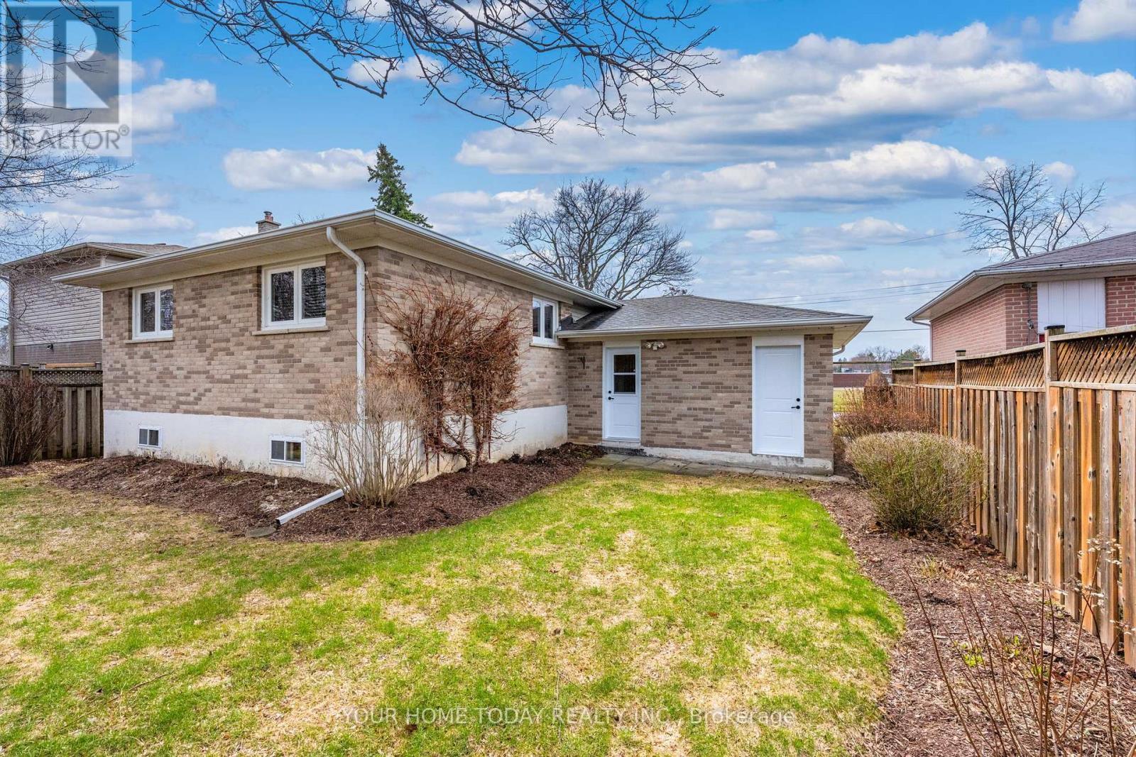 51 Faludon Drive, Halton Hills, Ontario  L7G 1H8 - Photo 37 - W12990074