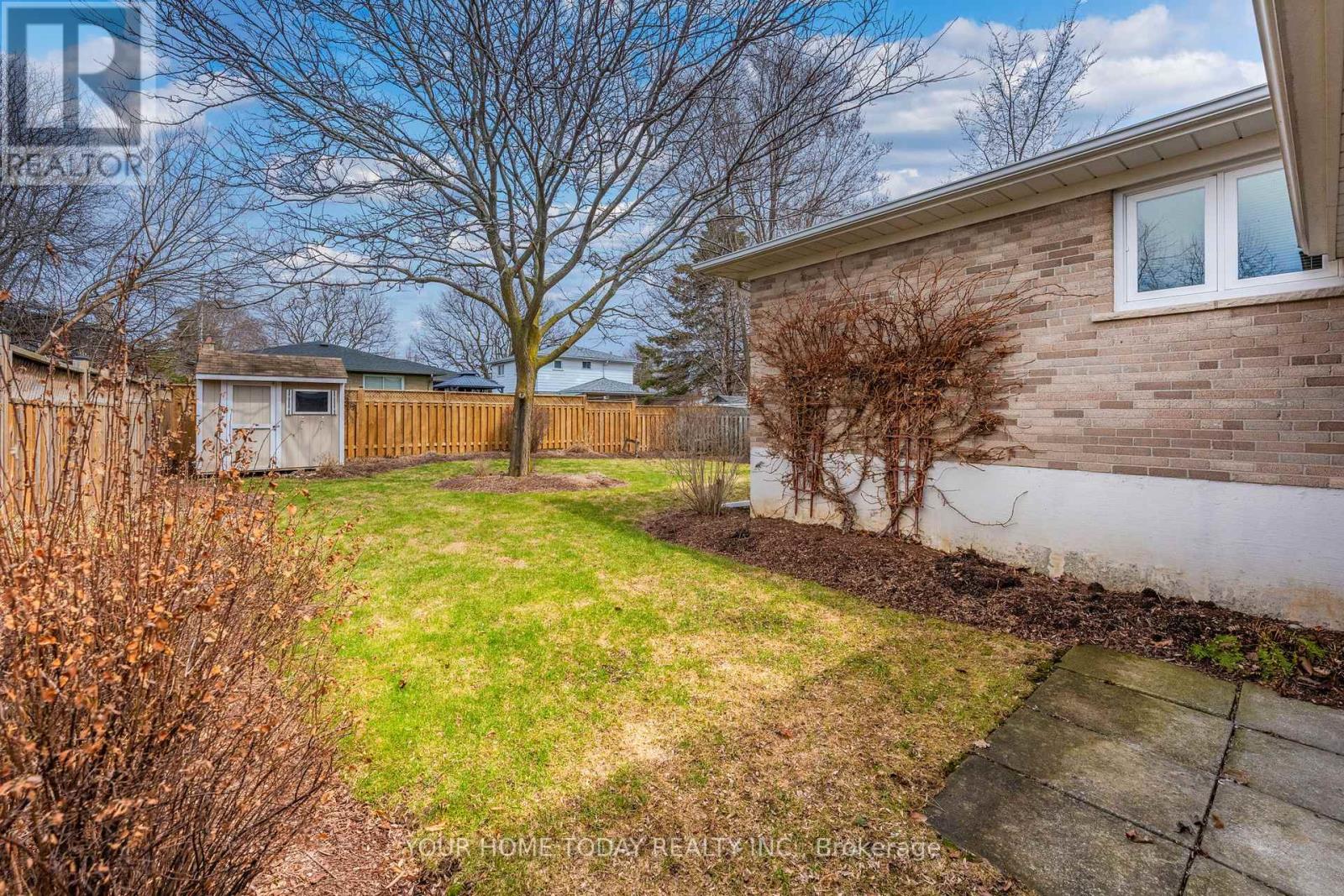 51 Faludon Drive, Halton Hills, Ontario  L7G 1H8 - Photo 38 - W12990074