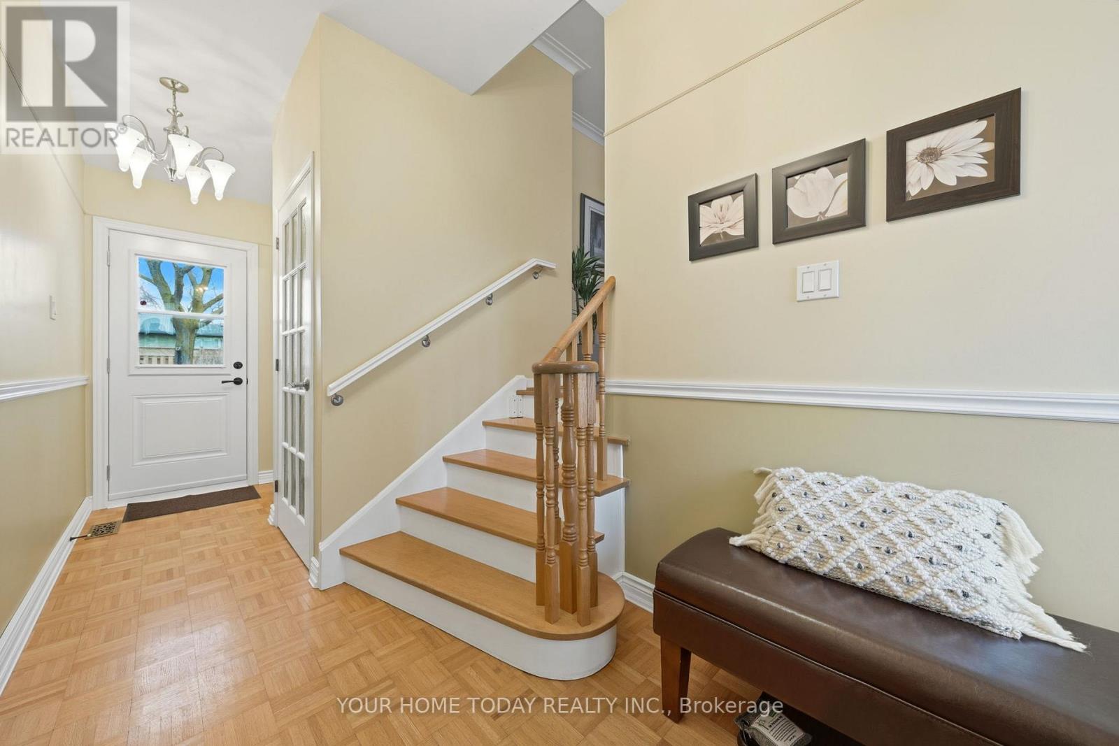 51 Faludon Drive, Halton Hills, Ontario  L7G 1H8 - Photo 5 - W12990074