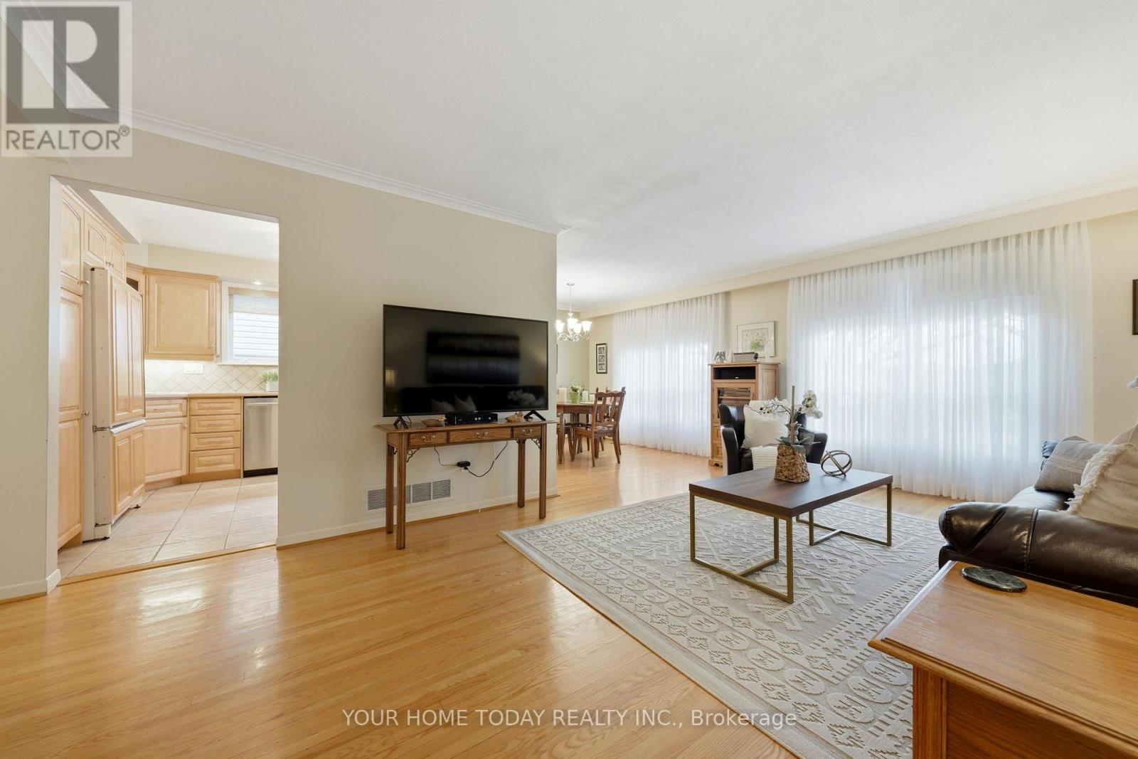 51 Faludon Drive, Halton Hills, Ontario  L7G 1H8 - Photo 7 - W12990074