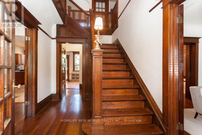 16 Laxton Avenue, Toronto, Ontario  M6K 1K9 - Photo 2 - W12990090