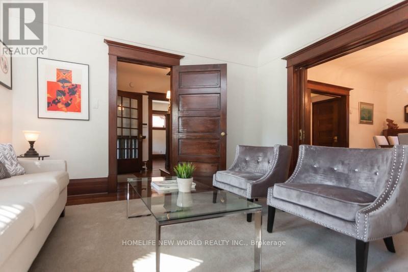 16 Laxton Avenue, Toronto, Ontario  M6K 1K9 - Photo 3 - W12990090