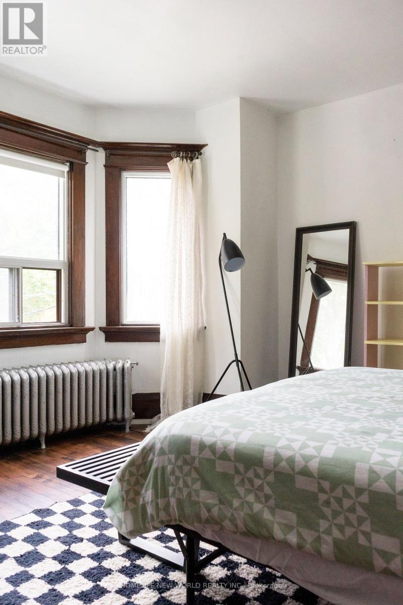 16 Laxton Avenue, Toronto, Ontario  M6K 1K9 - Photo 35 - W12990090