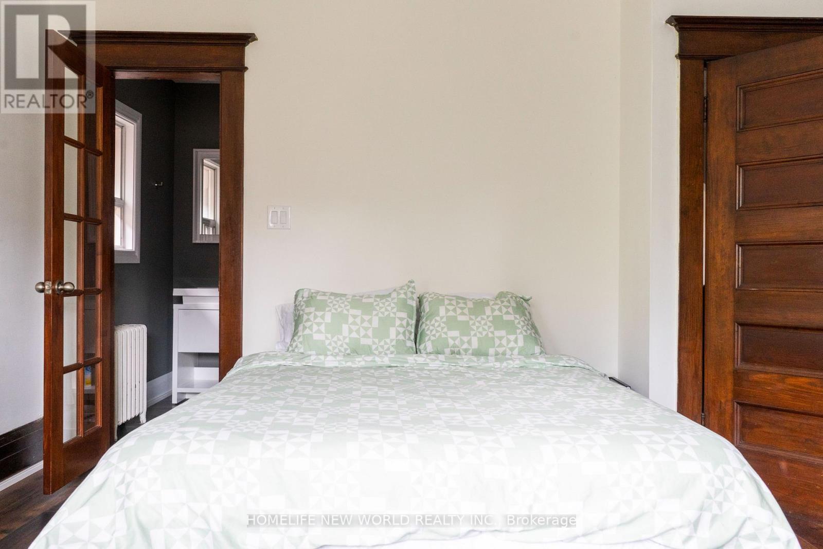 16 Laxton Avenue, Toronto, Ontario  M6K 1K9 - Photo 38 - W12990090