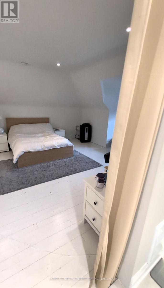 16 Laxton Avenue, Toronto, Ontario  M6K 1K9 - Photo 47 - W12990090