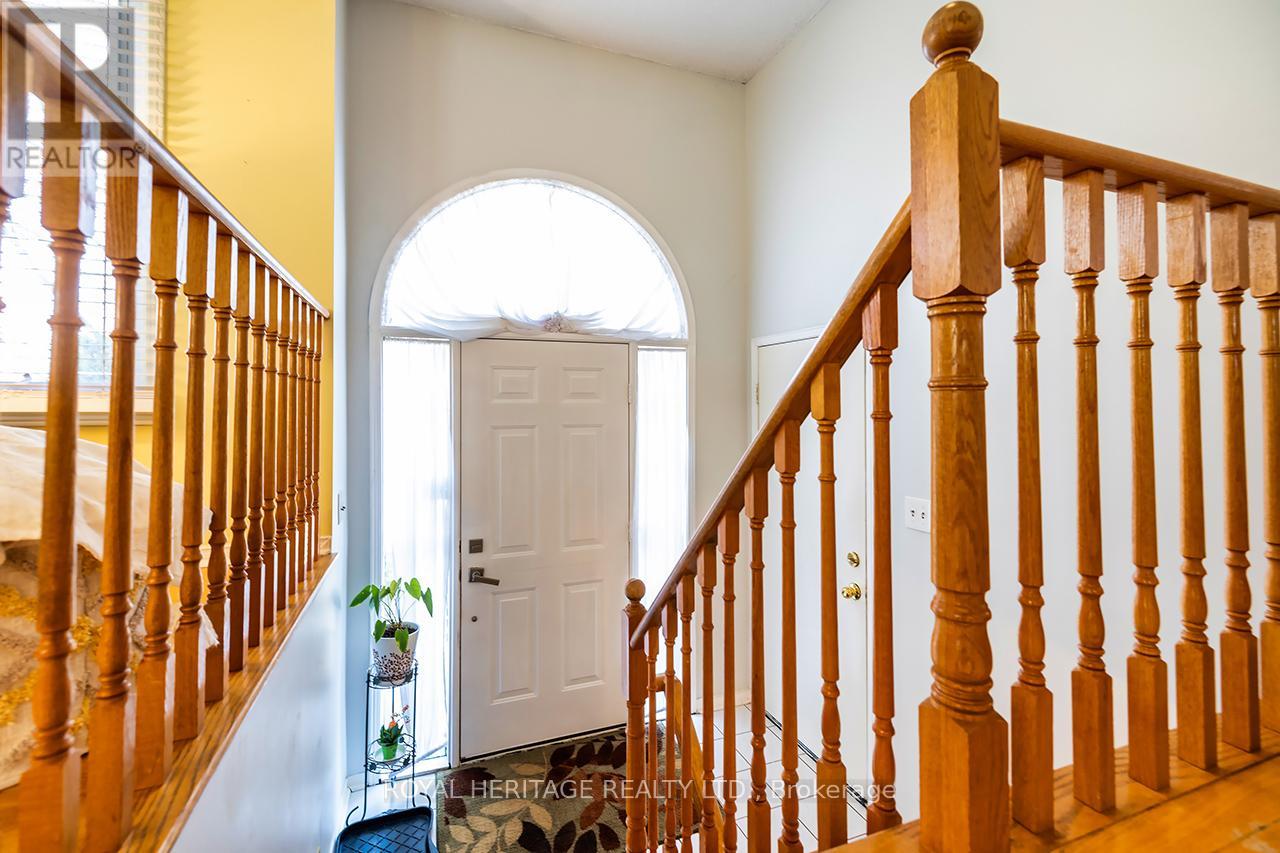 31 Thames Drive N, Whitby, Ontario  L1R 2M2 - Photo 5 - E12989430