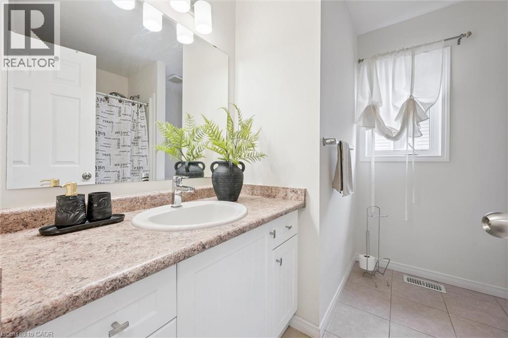 388 Old Huron Road Unit# 12b, Kitchener, Ontario  N2R 0J5 - Photo 16 - 40820099