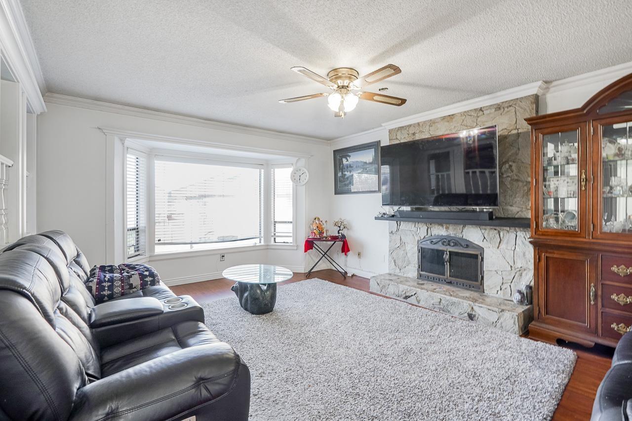 9041 122b Street, Surrey, British Columbia  V3V 7L7 - Photo 6 - R3109610