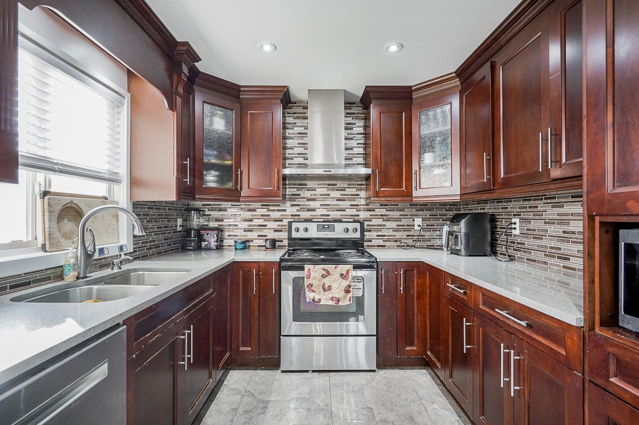 9041 122b Street, Surrey, British Columbia  V3V 7L7 - Photo 7 - R3109610