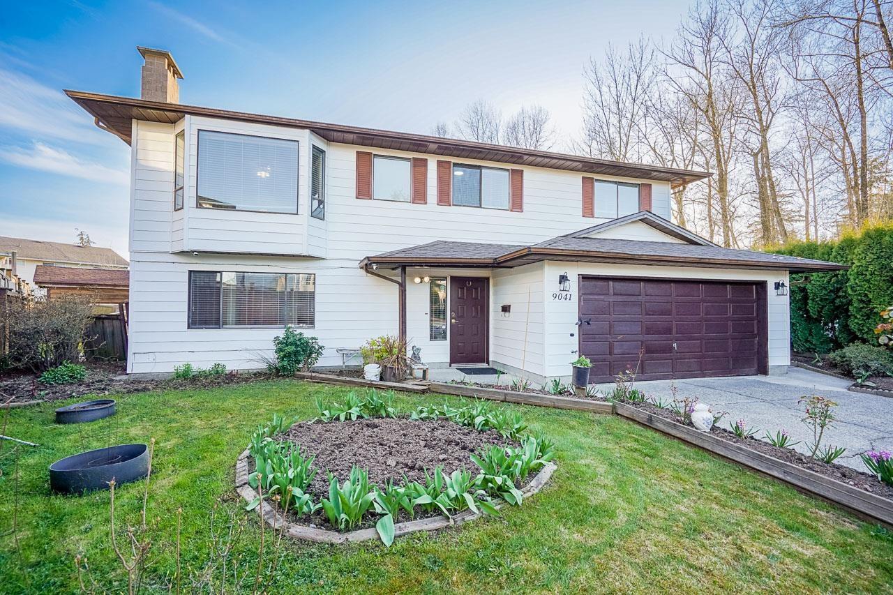 9041 122b Street, Surrey, British Columbia  V3V 7L7 - Photo 2 - R3109610