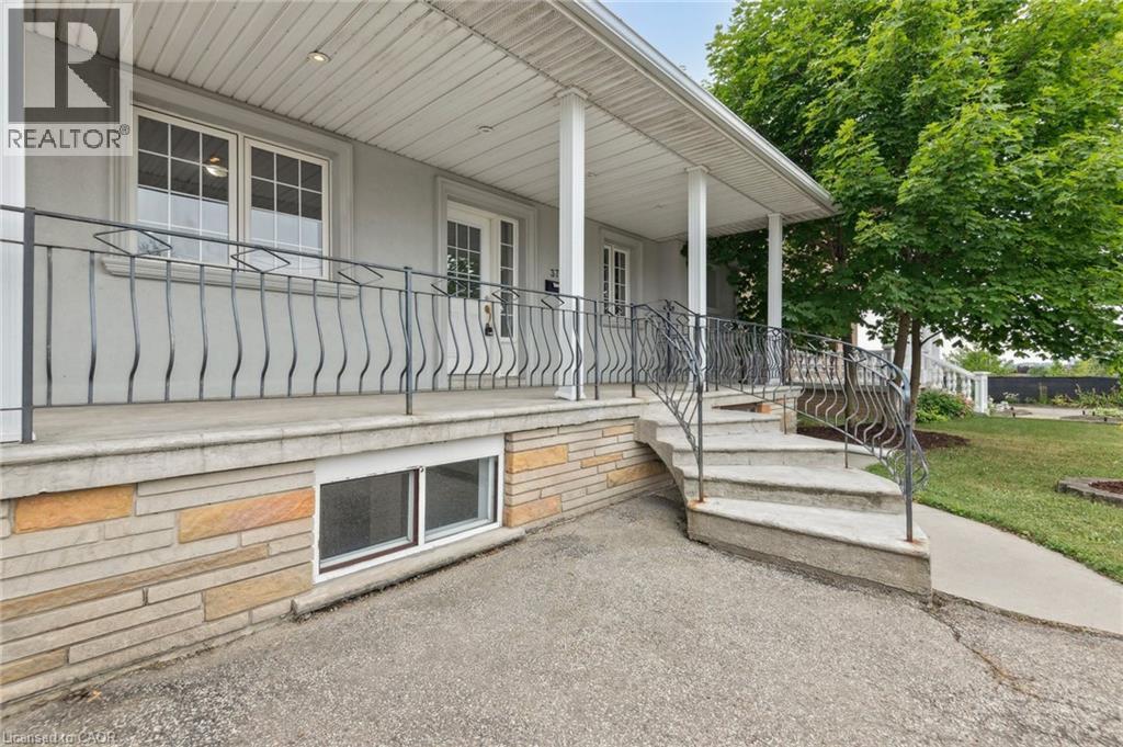 37 Brome Road, North York, Ontario  M6L 1T5 - Photo 6 - 40817603