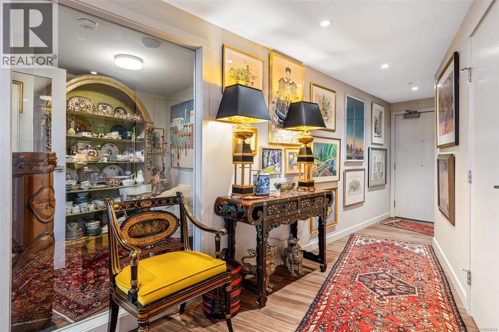 1101 777 Belleville St, Victoria, British Columbia  V8W 0G1 - Photo 2 - 1024594