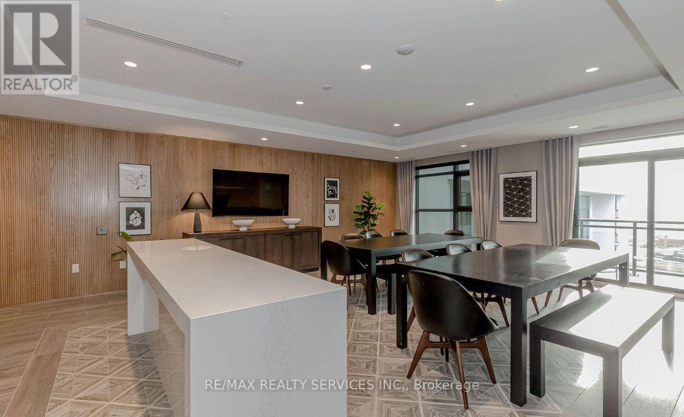 402 - 480 Gordon Krantz Avenue, Milton (Walker), Ontario  L9E 1Z4 - Photo 3 - W12985068