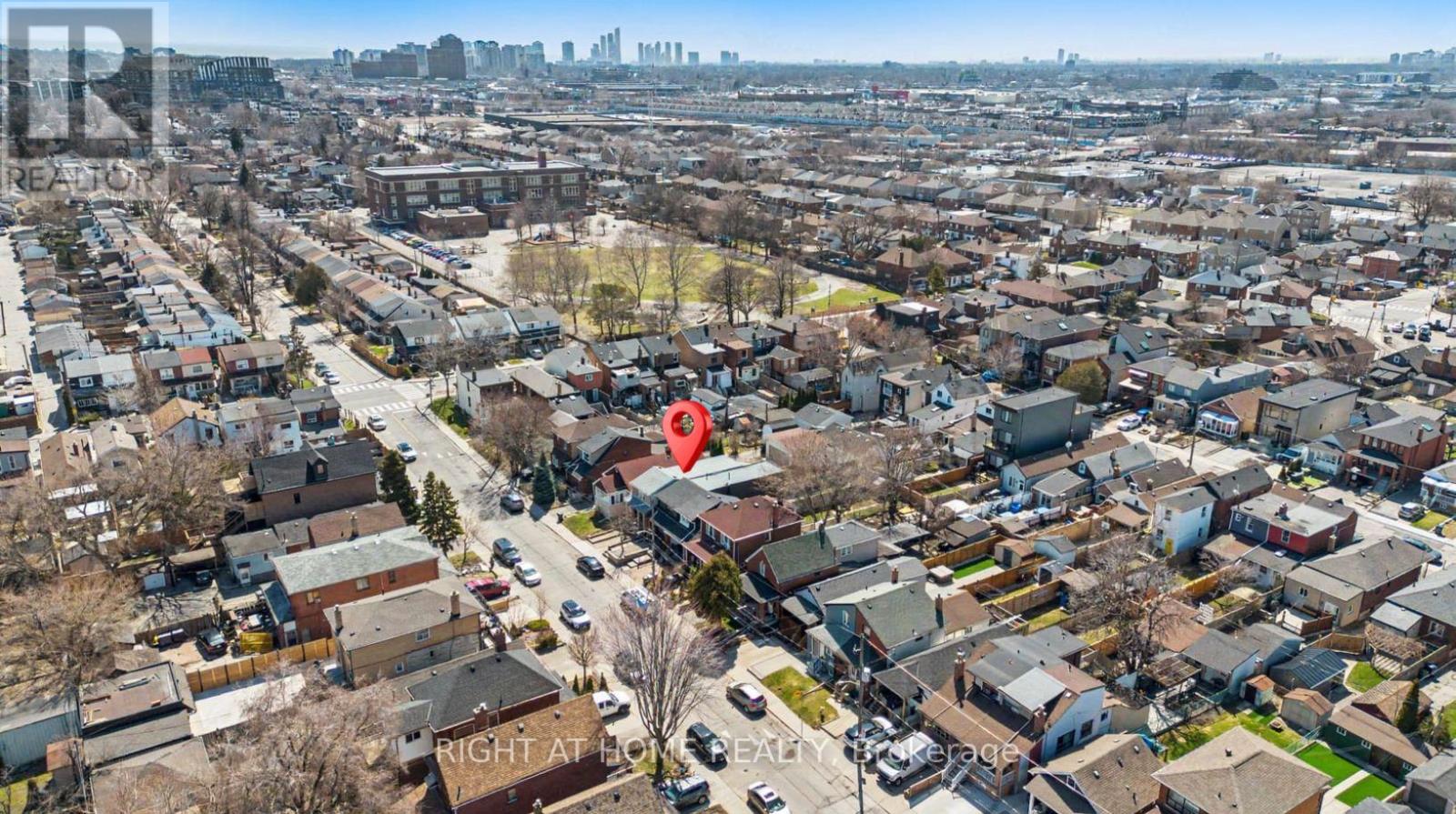 174 Rosethorn Avenue, Toronto, Ontario  M6N 3L4 - Photo 29 - W12988992