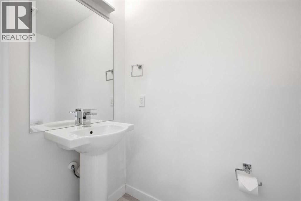 4010 Kovitz Lane NW, Calgary, Alberta  T3B 6A8 - Photo 17 - A2290326