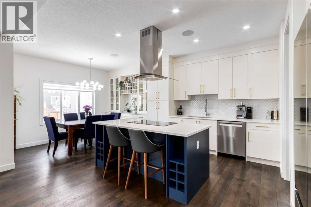 305 Kinniburgh Cove, Chestermere, Alberta  T1X 0Y7 - Photo 3 - A2299246