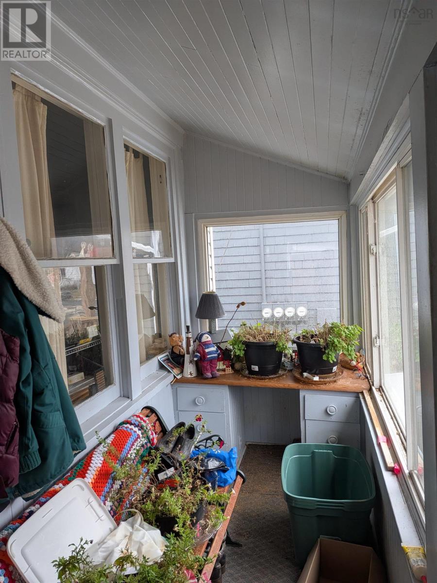 5655 Macara Street N, Halifax, Nova Scotia  B3K 1W3 - Photo 5 - 202607170